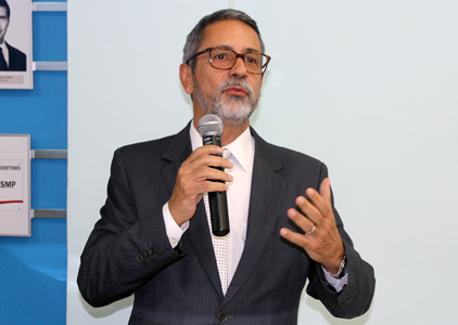 Dr. Marcelo Pedroso Goulart