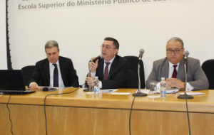 Procuradores de Justiça Ruymar Nucci, Antonio Carlos da Ponte e Leandro Leite