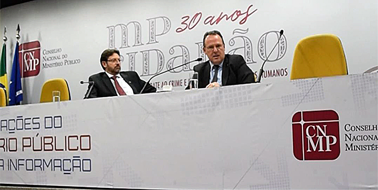 Procurador Rossini participa de seminário sobre informação em Brasília