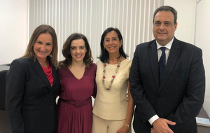 Professoras Flavia Piovesan e Eloisa Arruda e assessores da ESMP Maria Alvrenga e Roberto Barbosa